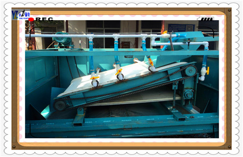 平板磁選機，廣西平板磁選機實驗報告_皮帶老跑偏的磁筒更換工作原理_廣西平板磁選機實驗報告選礦規(guī)格參數及執(zhí)行標準 