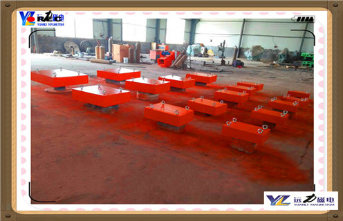 懸掛式永磁除鐵器根據(jù)冷卻方式主要有自冷式，油冷式和強(qiáng)制風(fēng)冷式