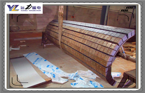 磁選機(jī)，長石磁選機(jī)，強(qiáng)磁磁選機(jī)，介紹下長石除鐵設(shè)備是用哪種類型的強(qiáng)磁磁選機(jī)