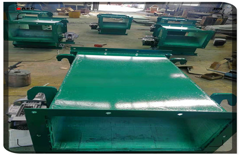 水泥除鐵器，介紹在水泥行業(yè)中應(yīng)用的幾類(lèi)除鐵器_結(jié)構(gòu)及工作原理_介紹在水泥行業(yè)中應(yīng)用的幾類(lèi)除鐵器型號(hào)表_磁場(chǎng)強(qiáng)度標(biāo)準(zhǔn)范圍