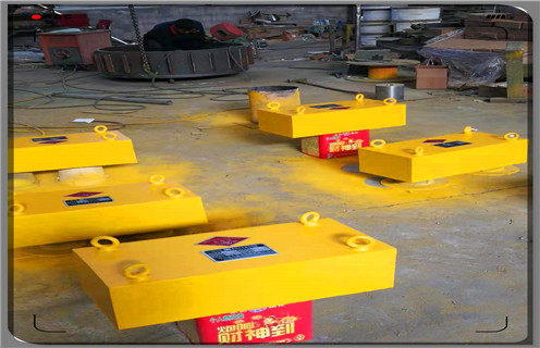 永磁除鐵器，懸掛式永磁除鐵器和電磁除鐵器優(yōu)勢比較的維護知識參數(shù)_內(nèi)部磁塊安裝方法_懸掛式永磁除鐵器和電磁除鐵器優(yōu)勢比較的種類可分為幾種規(guī)格型號價格 