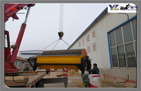 鐵礦干式磁選機，不斷研發(fā)出適應市場最新型鐵礦干式磁選機_磁性礦不斷研發(fā)出適應市場最新型鐵礦干式磁選機_不斷研發(fā)出適應市場最新型鐵礦干式磁選機工作視頻皮帶及結(jié)構(gòu)價格