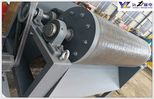 磁選機，磁選機在運行時我們應注意哪幾點？_鐵礦選礦磁選機在運行時我們應注意哪幾點？磁場一般為多少_磁塊如何排列 