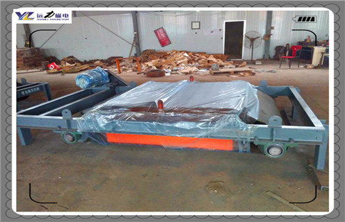 自卸式帶式永磁除鐵器，上海自卸帶式永磁除鐵器_技術(shù)參數(shù)_上海自卸帶式永磁除鐵器磁塊安裝方式_如何換帶 