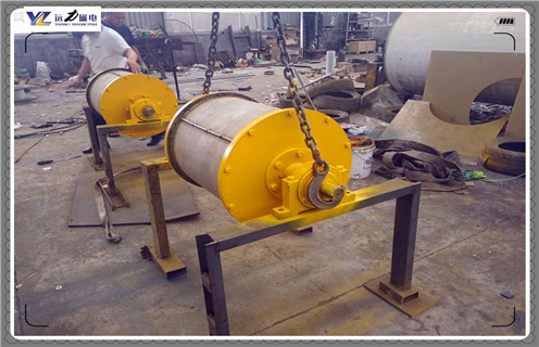 永磁磁力滾筒，永磁直驅(qū)滾筒電機(jī)型磁力滾筒除鐵效果怎么樣多少錢工作原理_永磁直驅(qū)滾筒電機(jī)型磁力滾筒除鐵效果怎么樣內(nèi)部結(jié)構(gòu)圖