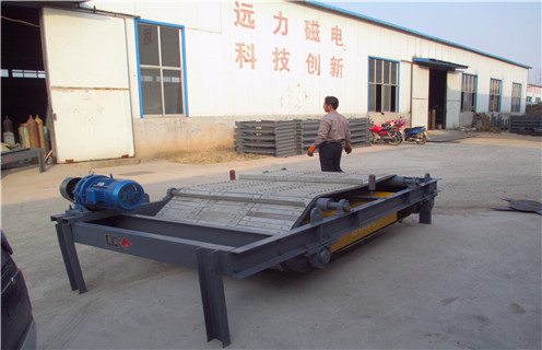 自卸式永磁除鐵器，貴州自卸式永磁除鐵器價(jià)格_技術(shù)參數(shù)_貴州自卸式永磁除鐵器價(jià)格磁塊安裝方式_如何換帶