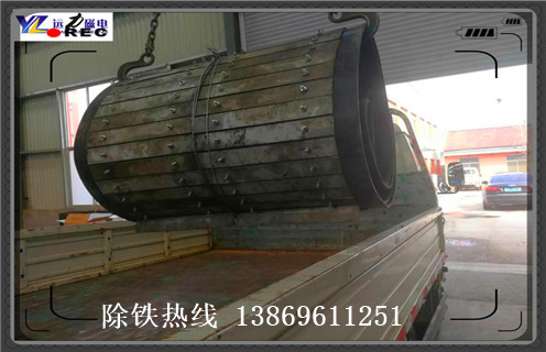 皮帶機(jī)除鐵器，皮帶機(jī)除鐵器安裝圖_皮帶機(jī)除鐵器安裝圖怎么調(diào)整皮帶原因及如何調(diào)_刮板價(jià)格 