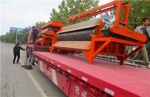 多輥磁選機(jī)，江西多輥式磁選機(jī)_江西多輥式磁選機(jī)如何配置，選三氧化二鐵嗎？