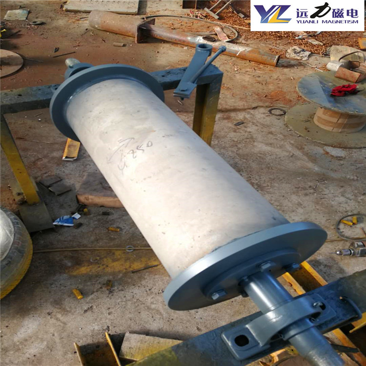 干式磁選機(jī)，山東干式磁選機(jī)生產(chǎn)廠家_山東干式磁選機(jī)生產(chǎn)廠家教你如何選擇設(shè)備