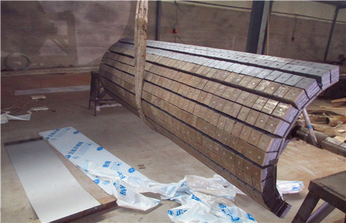 鐵礦干選磁選機(jī)，福建鐵礦干選永磁磁選機(jī)_工作原理及價(jià)格_福建鐵礦干選永磁磁選機(jī)視頻供應(yīng)生產(chǎn)廠家